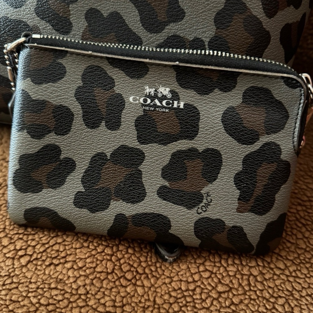 Coach Leopard Print Tote and Wallet - Black and Brown - Picture 2 of 6